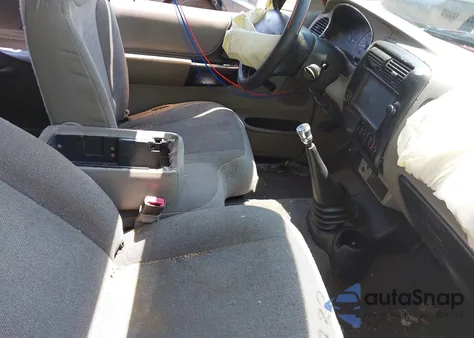 2000 Ford Ranger Xl/Xlt z USA, uszkodzony, nr VIN 1FTYR14C3YTB36068